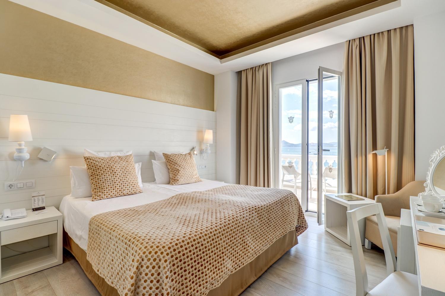 Habitación Doble con balcón y vistas al mar